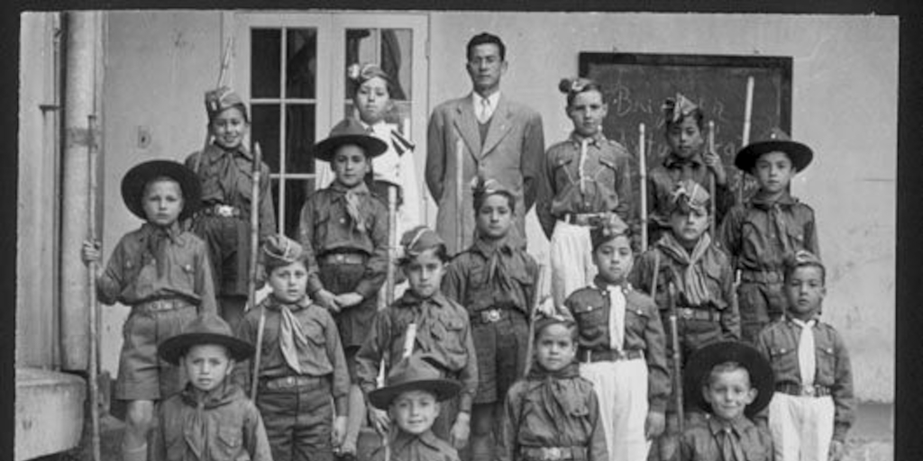 Brigada "Arturo Prat", con su Comandante, Instituto del Puerto, San Antonio, 1952