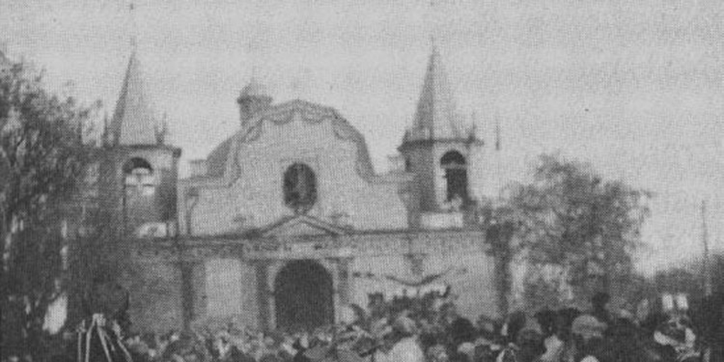 Figurines diablos viejos en la Iglesia de La Tirana, 1979