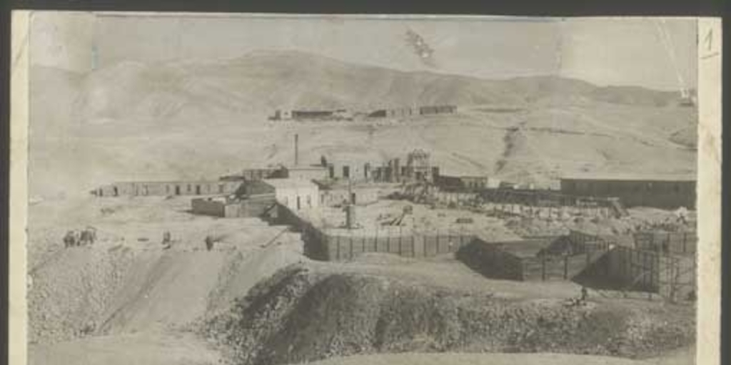 Establecimiento de la Mina San Luis, perteneciente a Luis Camus, ubicada donde actualmente se encuentra Chuquicamata, ca. 1900