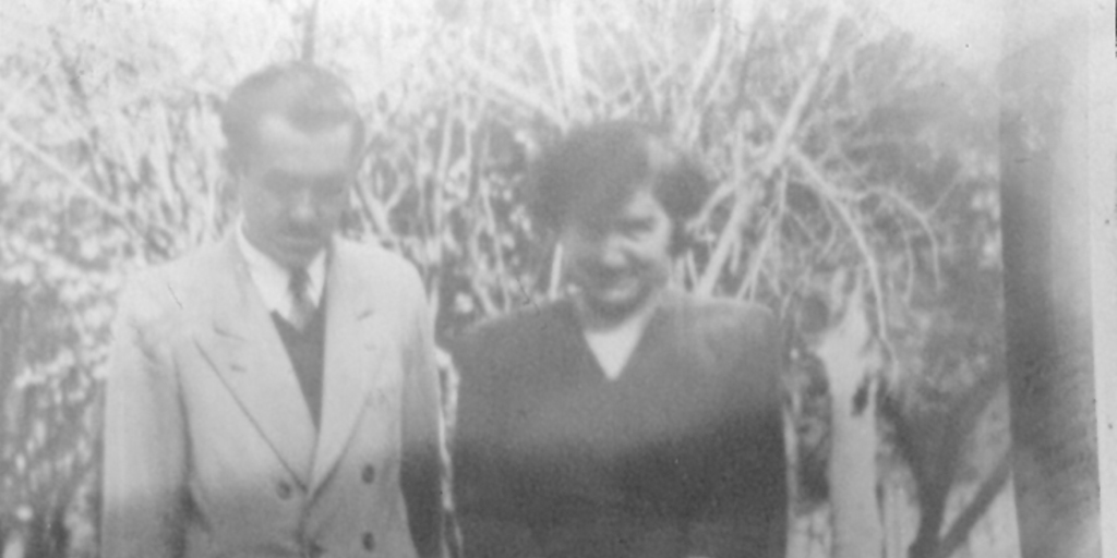Mario Góngora junto a su esposa e hija