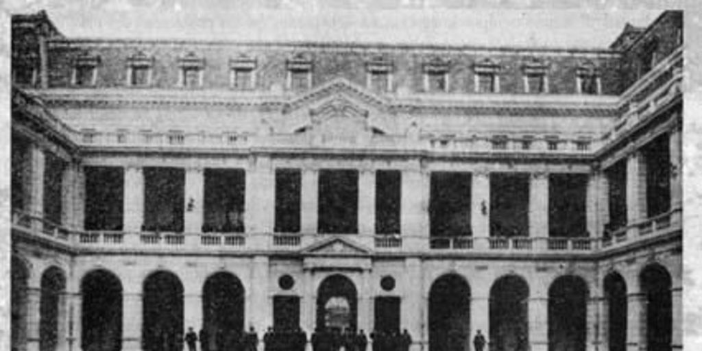Patio para los cursos de matemáticas en el Palacio Universitario inaugurado el 15 de abril de 1914